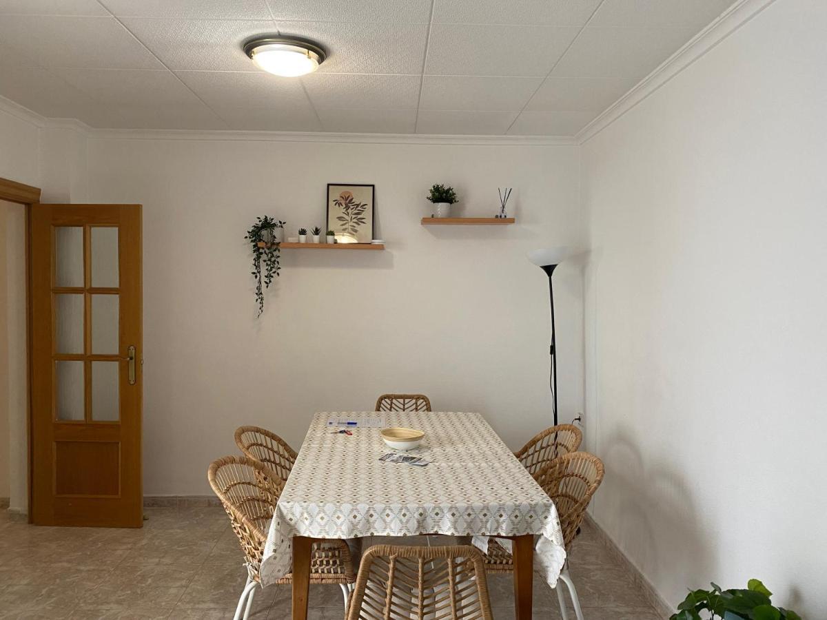 Cozy Apartment In Centre Of Alicante Near Plaza De Toros Eksteriør bilde